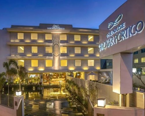 Sarovar Portico